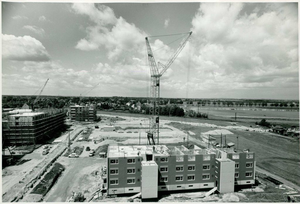 [Abb. 137] „Fertigteilwerk Coignet, 1964“ von Foto-Sessner (1964) | Quelle: Deutsche Digitale Bibliothek | Lizenz: CC BY-NC-SA 4.0